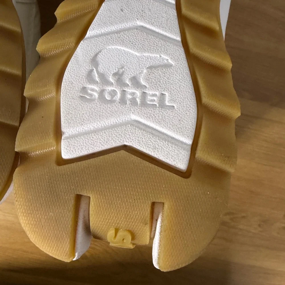 Sorel ONA RMX Puffy Strap Boots Sea Salt White Gum Sole NL5054-125 Womens 7